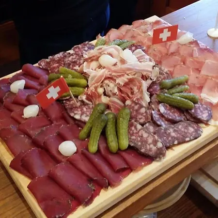 Le Grenier Des Crosets, Vue Exceptionnelle Sur Les Dents Du Midi