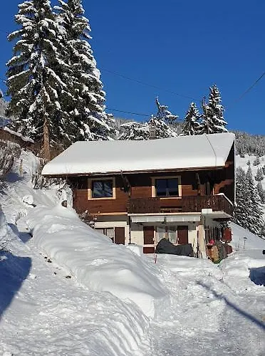 Le Grenier Des Crosets, Vue Exceptionnelle Sur Les Dents Du Midi